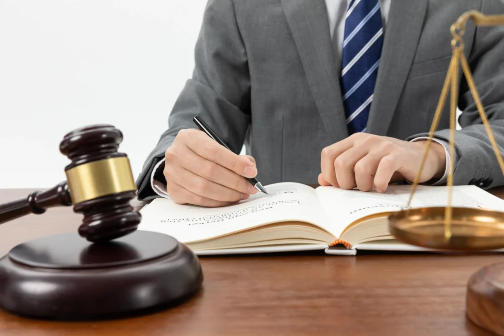مكتب تعقيب معاملات الزواج والتجنيس في جدة